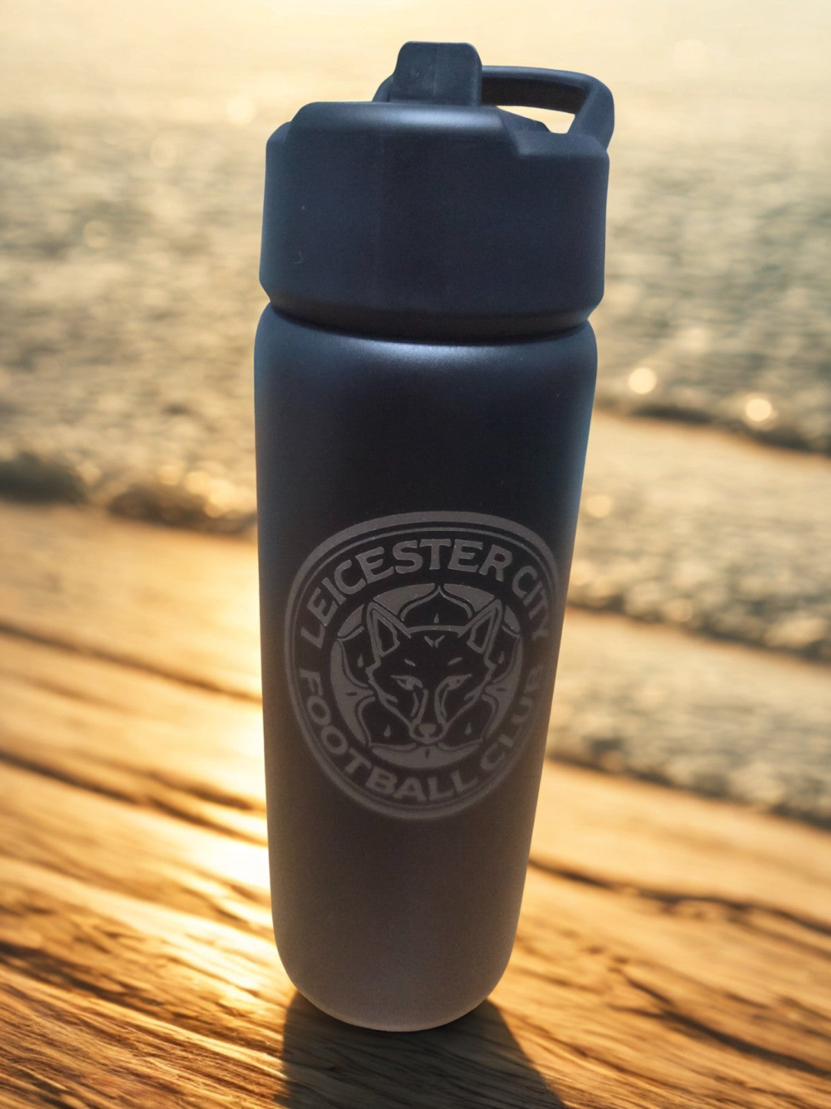 High-quality personalised metal water bottles, designed for both hot and cold 
